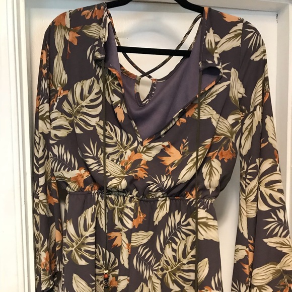 Like new Adorable Jungle print romper - Picture 2 of 4